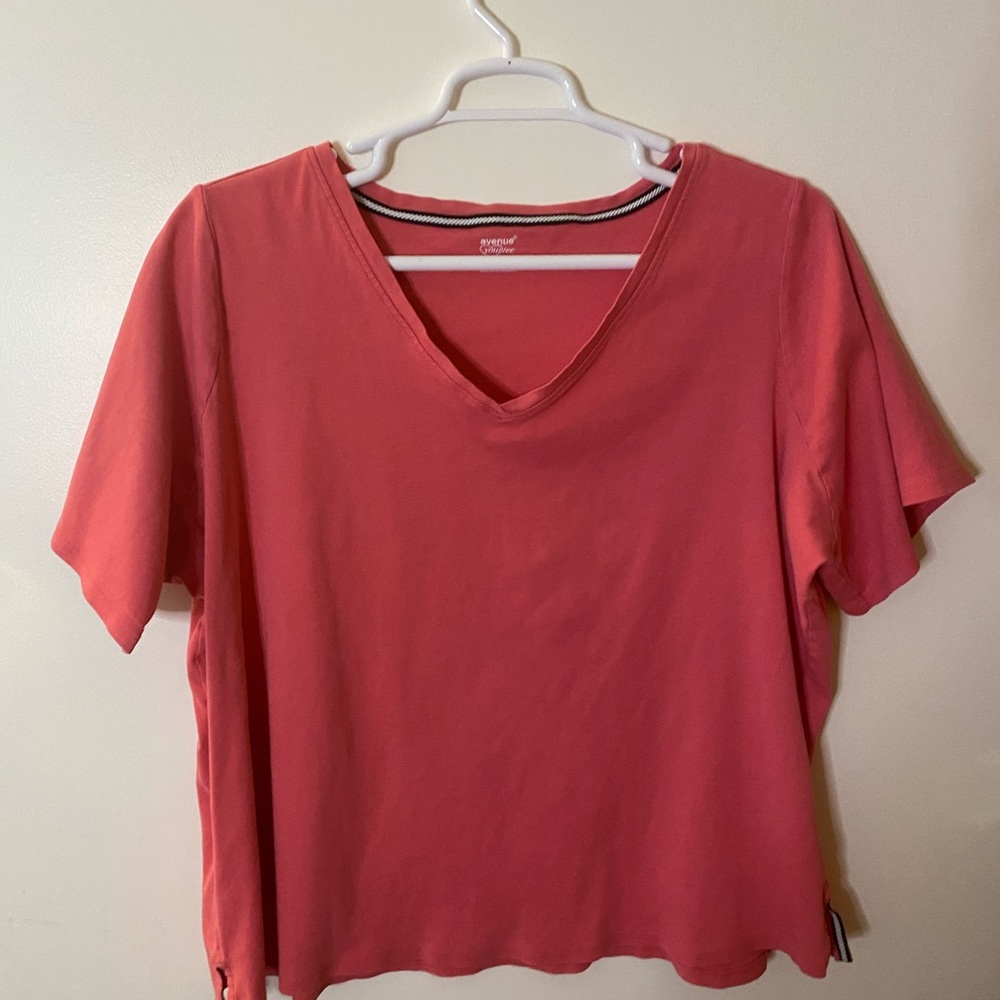 Avenue You Tee Solid Orange V-neck Short Sleeve Cotton Women's  30/32